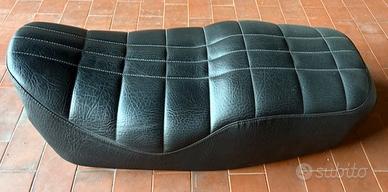 SUZUKI GR 650 - SELLA