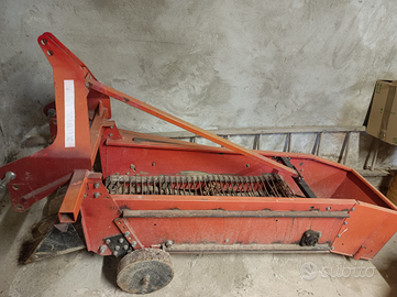 Scavapatate per trattore