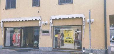 Immobile in asta di 140 m² con 2 locali a Bovisio-