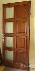 Portone in legno massiccio
