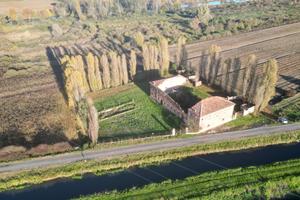 TecnoAzienda: Rustico da ristrutturare con