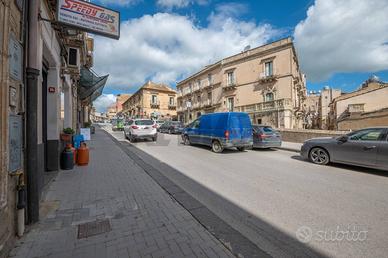 Locale Commerciale - Caltagirone