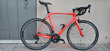 bici da strada con telaio full carbon Paletti