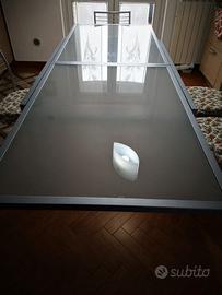 Tavolo in vetro per Cucina