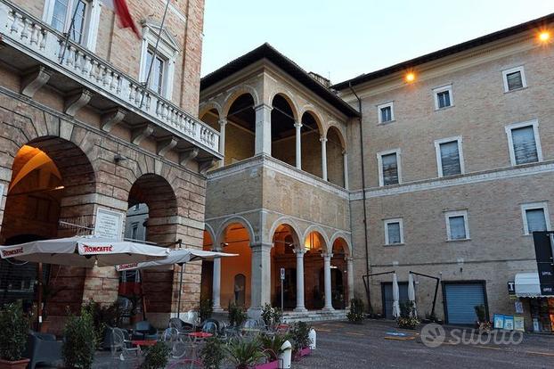 Monolocale ristrutturato con balcone