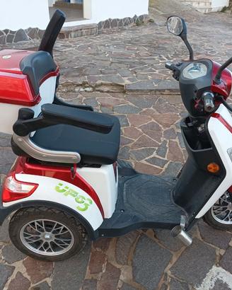 Scooter-moto elettrica tre ruote ufo3