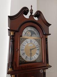Orologio a pendolo a colonna 