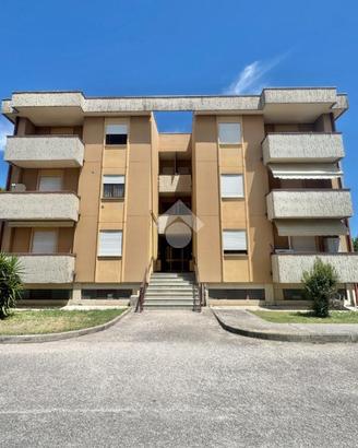 3 LOCALI A ASSISI