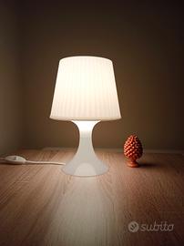 lampada da tavolo Ikea