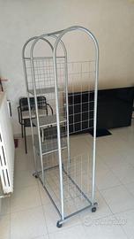 Stendino con ripiani