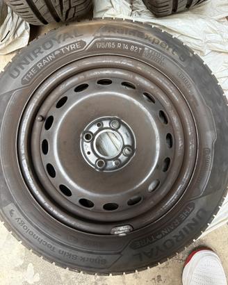 gomme complete estive Fiat 500