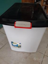 Scatola plastica con coperchio 60 L