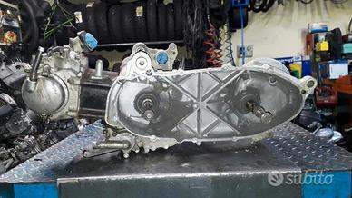 Leonardo 250 o Majesty DX: motore statore volano