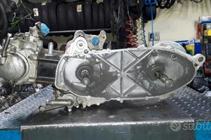 Leonardo 250 o Majesty DX: motore statore volano