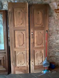 Portone in noce
