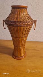  vaso artigianale in vimini