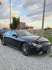 Maserati Ghibli V6 Diesel 275 CV gransport