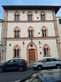 Casa con Ufficio unico ingresso