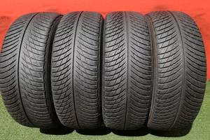 235 60 18 Gomme Invernali 90% Michelin 235 60R18