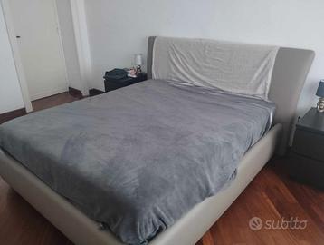 Letto matrimoniale contenitore in ecopelle grigio