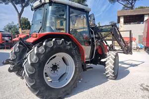 Trattore usato marca Massey Ferguson modello 4225 