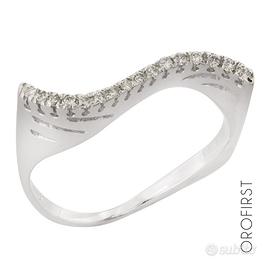 Anello veretta oro bianco con diamanti 0,16ct
