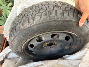 4 cerchi con gomme invernali Audi/vw