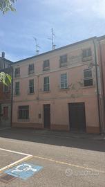 Casa con capannone e cortile Magnacavallo (MN)