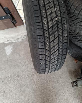 1 pneumatico Yokohama 215/70 R16 100H