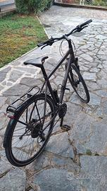 bicicletta da trekking/turismo