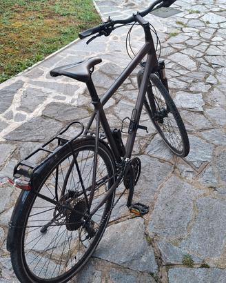 bicicletta da trekking/turismo