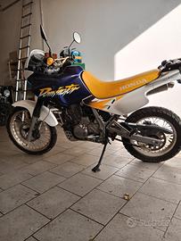 Honda NX 650 Dominator