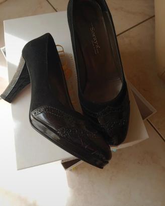 Scarpe con tacco 