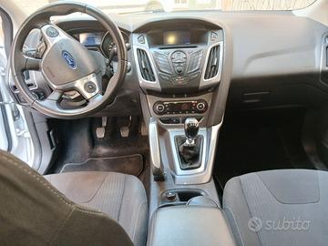 auto ford focus