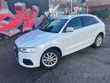 AUDI Q3 2.0TDI S-TRONIC/F1/NAVI/LED/MOTORE NUOVO