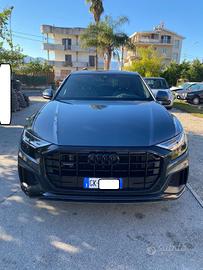 Audi Q8 50 TDI 286cv Quattro Sport 2022 Motore Rum