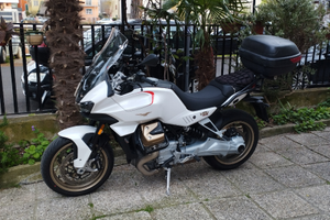 Moto Guzzi v100 Mandello del2024 3300 km