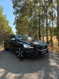 VOLVO V40 R-DESIGN