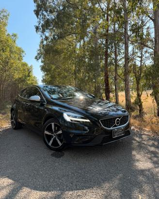 VOLVO V40 R-DESIGN