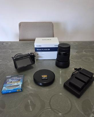 Sony Alpha 5000 + Sigma 30mm F1.4 + accessori