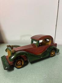 Macchina d'epoca anni 30' in legno vintage