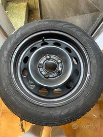 Set 4 Ruote Invernali Nokian Complete