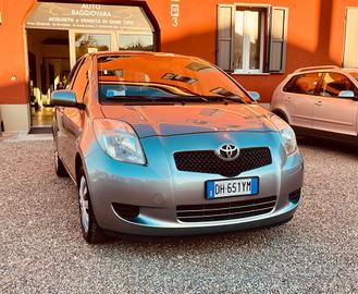 Toyota Yaris 1.0 5 porte