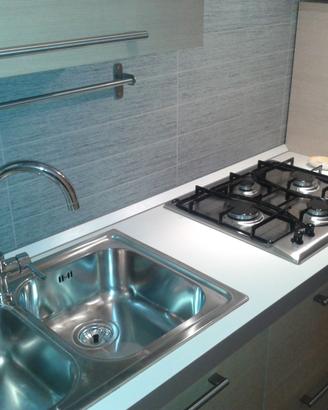 Cucina lineare in finitura rovere naturale