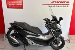 Honda Forza 300