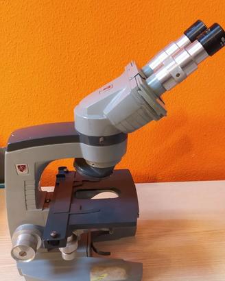 Microscopio binoculare Spencer.