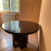 Tavolo in legno estensibile