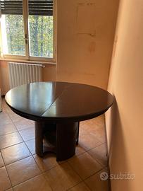 Tavolo in legno estensibile