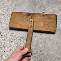 Antico cardatore manuale per lana