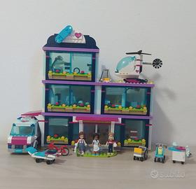 Lego Friends " L'ospedale di Heartlake " 41318